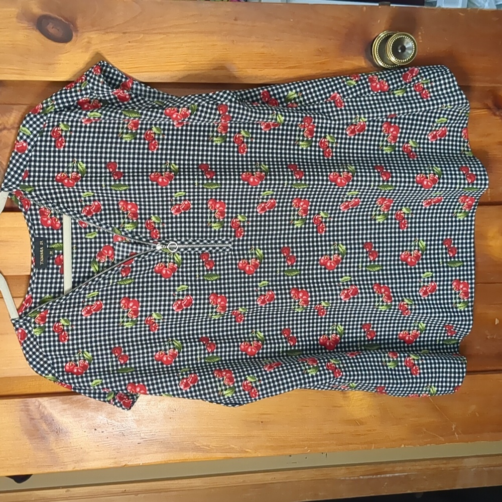TAMARA H* zip front short sleeve tunic top blouse cherry gingham pattern plus